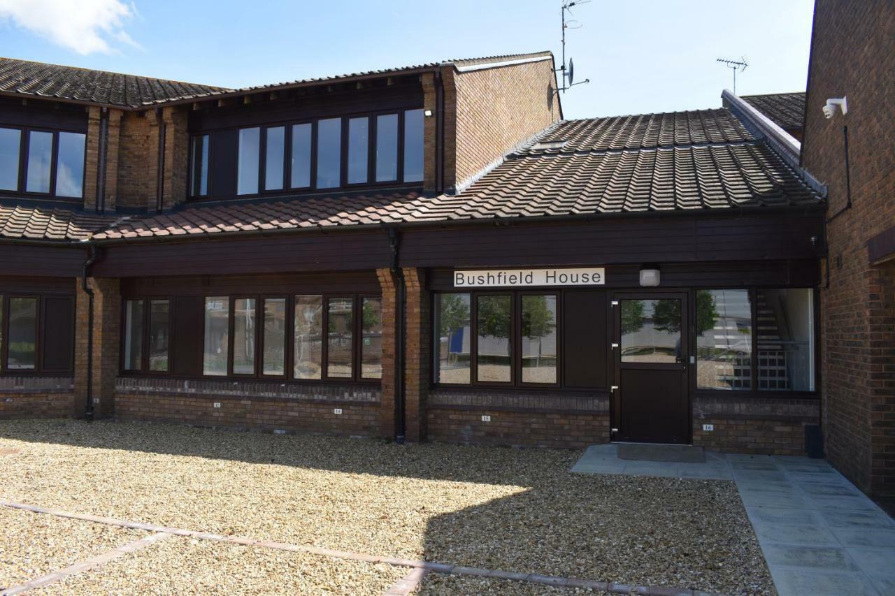 Bushfield House Appartamento Peterborough Esterno foto
